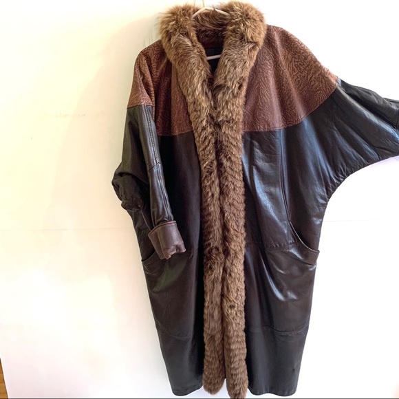 1980’s Batwing Leather Fur Trim Coat - Size L